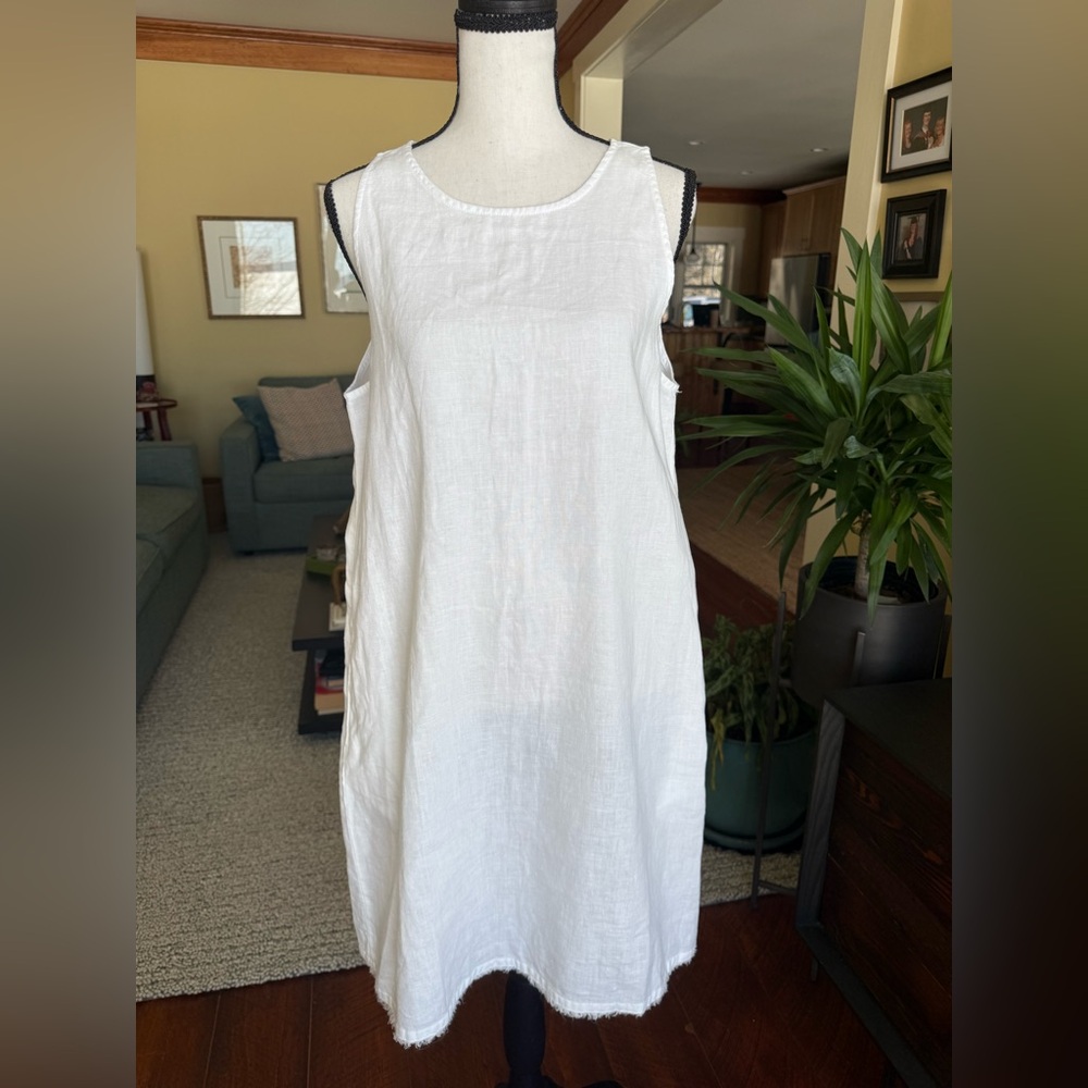 Garnet Hill size 10 white linen sheath dress with raw edge hem. NBW W/out tags.